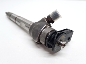 Injektor Einspritzdüse - 05L130277E
