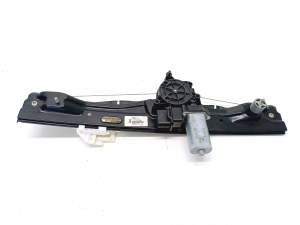 BMW X1 F48 (2015–2022) Aizmugurējo durvju logu pacēlājs 7349512 - 4