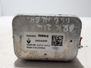 RENAULT Arkana (2019–2026) Klimaschlauch Ventil 295E35353R - 3