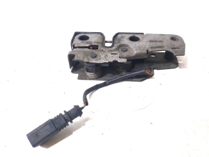 Skoda Superb (2008–2015) Hood latch 3T0823509A - 2