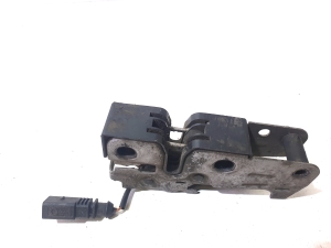 Skoda Superb (2008–2015) Hood latch 3T0823509A - 4
