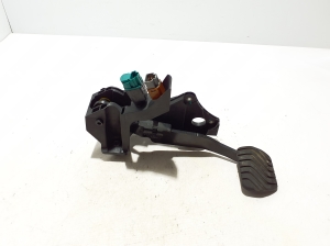   Brake pedal  - 180207059R 