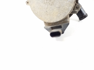 Porsche Cayenne (2010–2017) Auxiliary water pump 7P5819610 - 3