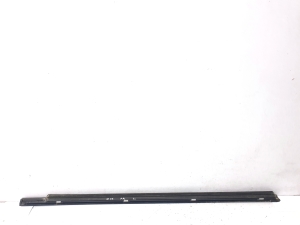 Mercedes Benz E-Class W211 (2002–2009) Esiukse klaasi välimine liist - 2