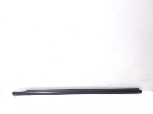Front door outer window molding