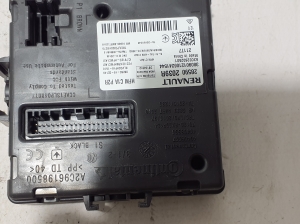 RENAULT Arkana (2019–2026) Vadības bloks 285902039R - 2