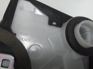 TOYOTA Yaris (2011–2020) Front door lock T4311140 - 2