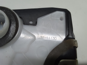 TOYOTA Yaris (2011–2020) Front door lock U3111130 - 2