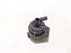Auxiliary water pump - 210111061R