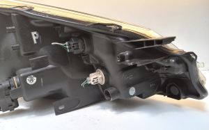 TOYOTA Yaris (2011–2020) Scheinwerfer vorne 0D158 - 4
