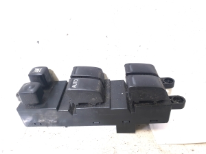 Fensterheberschalter vorne - 80961AV660