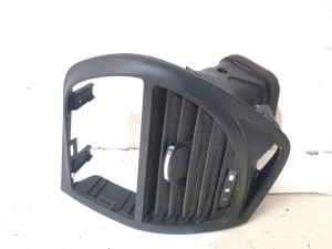 Salona paneļa ventilācijas restes - 303844