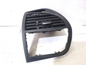Citroen C4 Picasso (2007–2013) Dashboard air vent grilles - 3