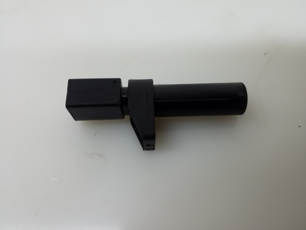 Mercedes Benz C-Class 203 (2000–2007) Kurbelwellensensor A0031532828 Mercedes Benz C-Class 203 (2000–2007) Kurbelwellensensor A0031532828