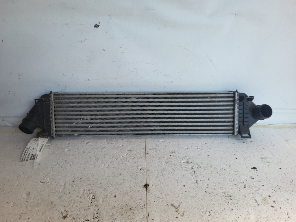 Ford Focus (2004–2011) Vahejahuti radiaator ja selle osad 8V61-9L440-AC Ford Focus (2004–2011) Vahejahuti radiaator ja selle osad 8V61-9L440-AC