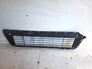 TOYOTA Yaris (2011–2020) Front bumper lower grille 53112-0D210 - 2