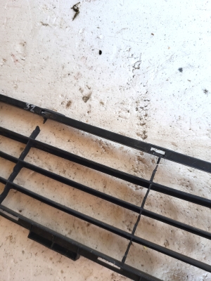 TOYOTA Yaris (2005–2011) Front bumper lower grille 53112-0D140 - 2