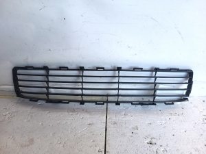 Grille inférieure de pare-chocs avant - 53112-02080