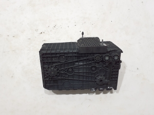 Peugeot 208 (2019–2026) Battery holder 9830928180 - 3