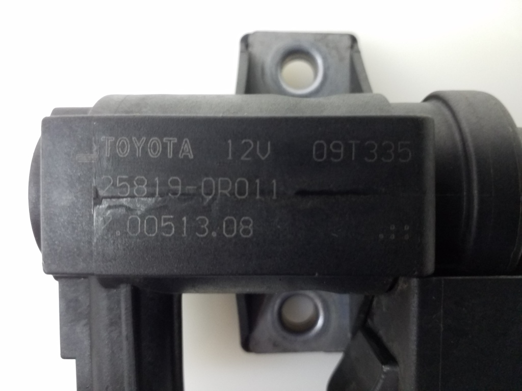 TOYOTA Avensis T27 3 generation (XA30) (2005-2012) Solenoid Valve 258190R011 20301669