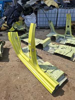 Peugeot 208 (2019–2026) Center pillar 9835350280 - 2