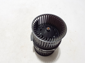 RENAULT Megane III (2008–2016) Salongi puhuri mootor 272104937R - 3
