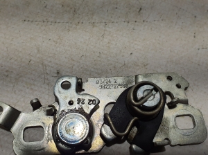Peugeot 208 (2019–2026) Hood latch 9822727583 - 3