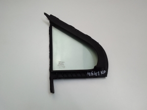 TOYOTA Yaris (2011–2020) Front door quarter glass 682160D050 - 3