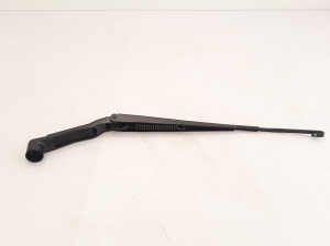  Windshield wiper blade 