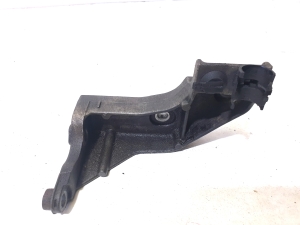 NISSAN Primera P12 (2001–2008) Engine bracket 8200134981 - 4