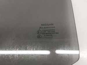 NISSAN Qashqai (2013–2021) Aizmugurējo sānu durvju stikls 82301JD000 - 5
