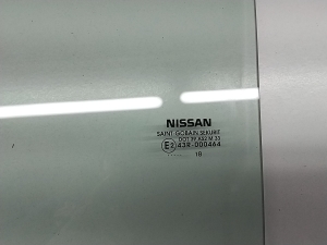 NISSAN Micra K14 (2017–2026) Aizmugurējo sānu durvju stikls 823015FA5A - 2