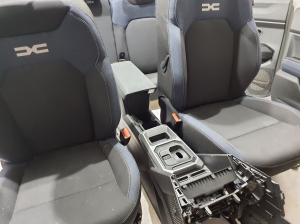 Dacia Duster P1310 (2024–2026) Salons un tā detaļas - 6