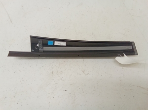 Mercedes Benz C-Class 204 (2007–2014) Tagumise külgukse muu osa A2046900487 - 2