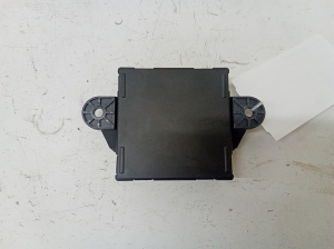 Mercedes Benz C-Class 204 (2007–2014) Rear side door control unit A2048207685 - 2