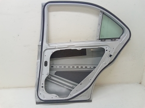 Mercedes Benz C-Class 204 (2007–2014) Rear side doors A2047320210 - 3