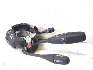 Chrysler 300C (2004–2011) Turn signal switch 05175053AA - 3