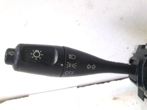 Mitsubishi Outlander (2002–2006) Suunatulede lüliti 8600A043 - 2