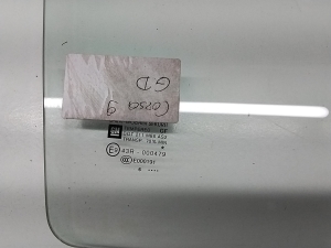 Opel Corsa E (2014–2018) Rear side door glass 1 61 195 - 2