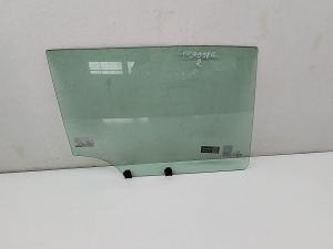Rear side door glass - 9204R6