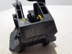 Dacia Duster P1310 (2024–2026) Piduripedaal 465010379R - 3