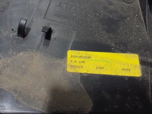 Dacia Duster P1310 (2024–2026) Front washer fluid reservoir 289105888R - 2