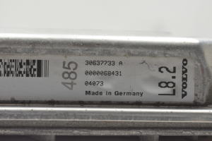 VOLVO V70 II (2000–2007) Motorsteuergerät 30637733A - 2