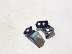 Rear side door upper hinge - 804000464R