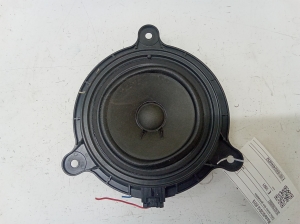 Rear side door speaker - 351037002003