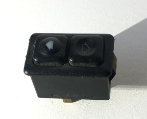BMW 5 SERIES E28 (1981–1987) Schalter el. Fensterheber hinten 1377905 - 3