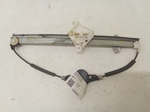 Front door window regulator - 74410