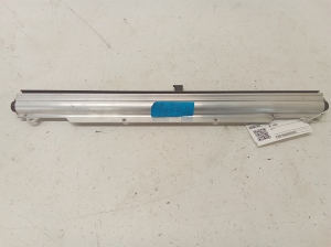 Rear side door sunshade - 8E9861334