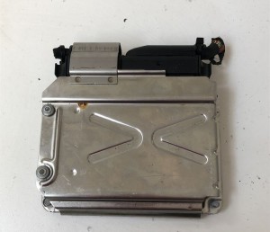 AUDI A4 B6 (2000–2005) Mootori juhtplokk 8EO9074II - 3