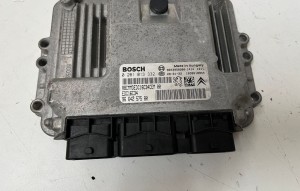 Calculateur moteur - 0281013332